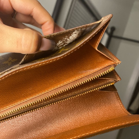 *SOLD 💘*****LV Monogram Sarah Wallet 💳 - Picture 3 of 11